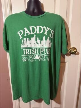 HOMAGE Green Paddy's Irish Pub Skyline Graphic Tee